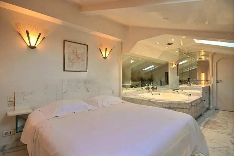 Louvre Terrace Apartment Παρίσι 0*,  Γαλλία